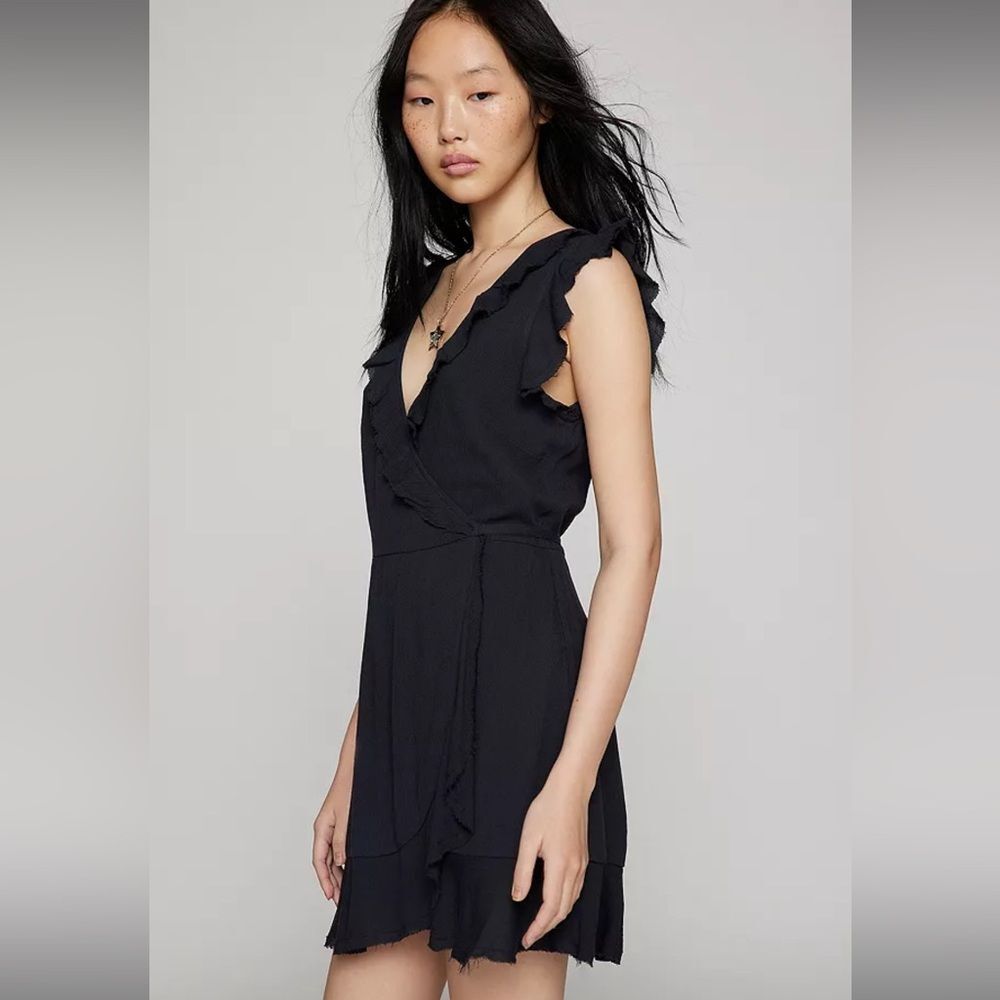 Urban Outfitters Kimchi Blue Black Wrap Dress Coverup Beach Sz M
